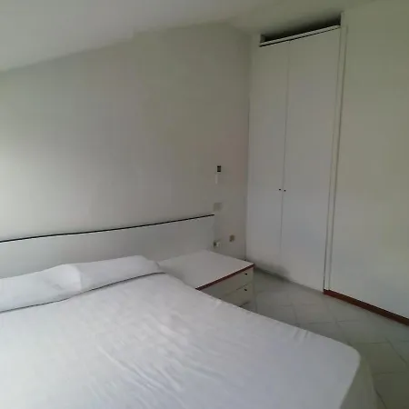 Apartament Attico Del Sole Zero Undici Zero Uno Sette Lt 0787